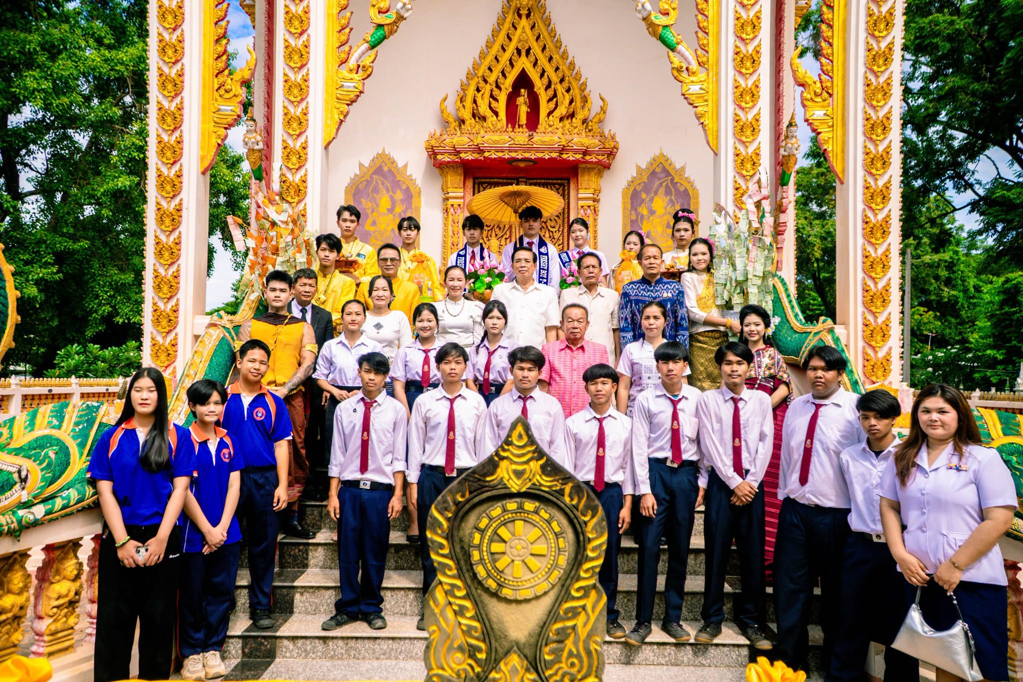 ประเพณีแห่เทียนเข้าพรรษา